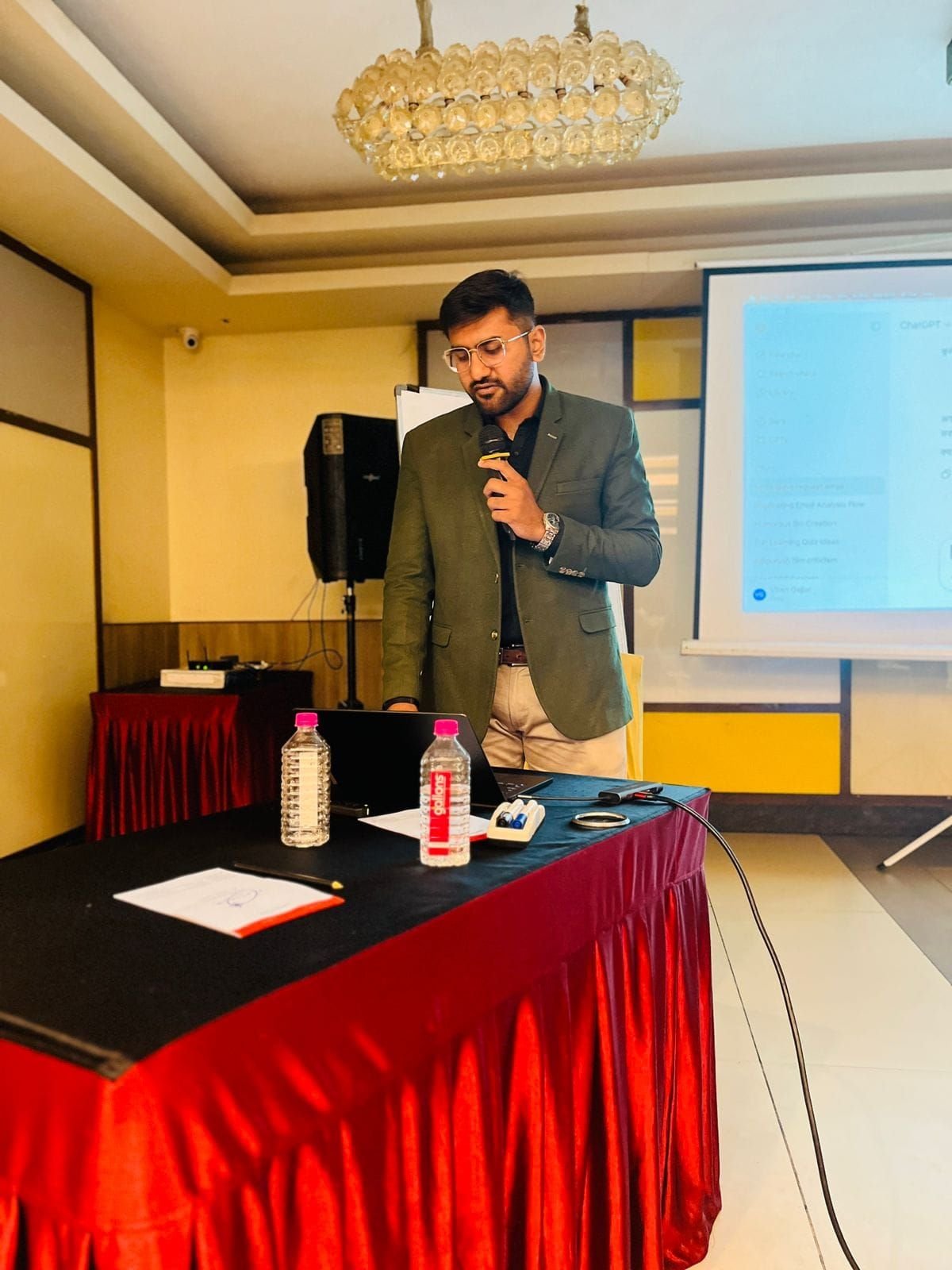Viren Gajjar walking a corporate audience through ChatGPT workflows